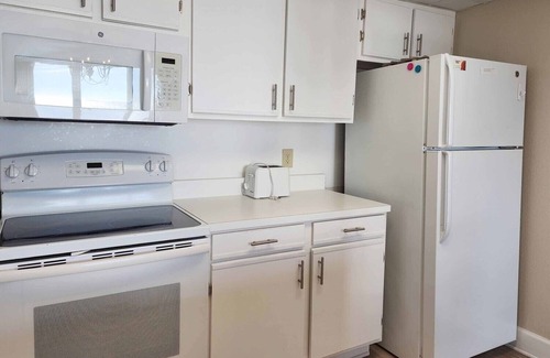 North Litchfield Beach Condominio | Bridgewater 414 - Oceanfront w/ Lazy River! Nicely Furnished, 2 Bedroom, 2 Bath