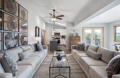 Mills River Casa | Bridlewood Farm | Hot Tub | Mountain Views