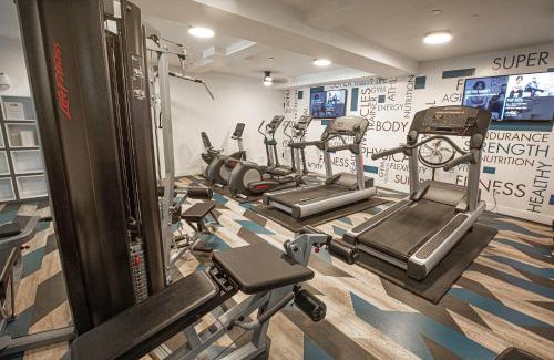 Fairpark Apartamento | Bright 2BR SLC Apt Hot Tub Parking