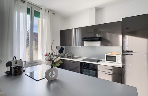 Senas Apartamento | Lujoso apartamento de 100m2 en Provenza con terraza