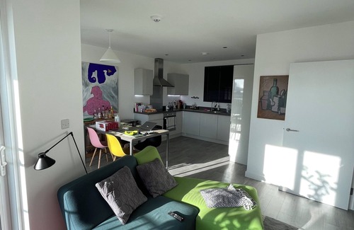 Coldharbour Apartamento | Bright 1BD Flat w/Balcony - Heart of Brixton!