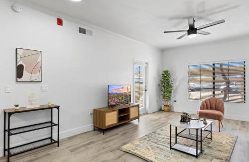 Chandler Apartamento | Bright 1BR CozySuites in Downtown Chandler 08