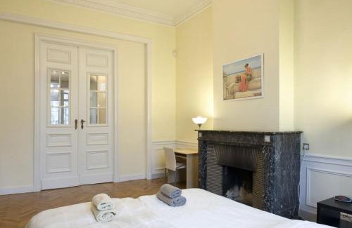 Etterbeek Apartamento | Bright 1BR with terrace near Montgomery