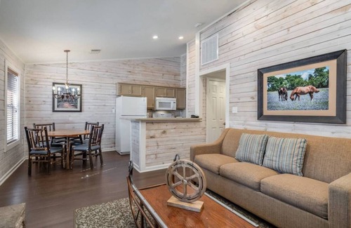 Conroe Apartamento | Bright 2 BD/2 BA for family time