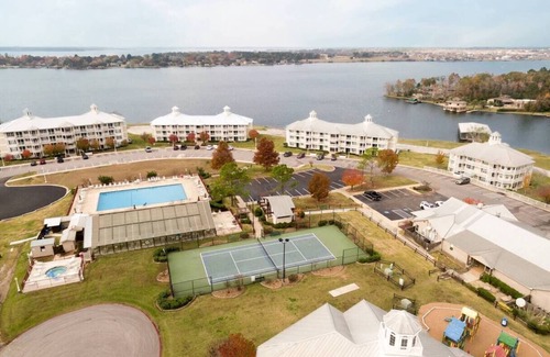 Conroe Apartamento | Bright 2 BD/2 BA for family time