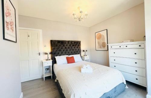 Enfield Lock Apartamento | Bright 2-bed Flat - 1 Min To Enfield Lock Station!