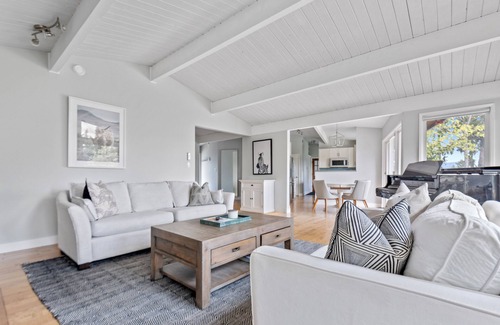 Mill Bay Casa | Bright 2bd suite with ocean views! Perfect getaway for family or friends!