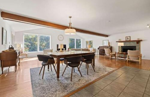Hendersonville Casa | Bright 2BR Cabin with Sunroom Firepit Near Trails