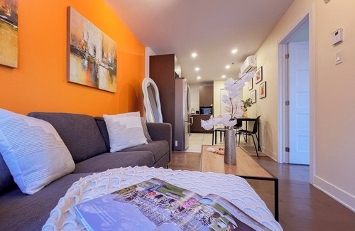 Cote-Des-Neiges—Notre-Dame-De-Grace Apartamento | Bright*2BR*Feeling at home *1G Wi-Fi*gym*parking