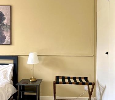 Higham Hill Apartamento | Bright 2BR flat w/free parking & workspace