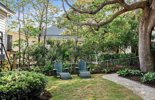 Folly Beach Casa | Bright 3-Bed Cottage w/ Grill, Steps to the Beach!