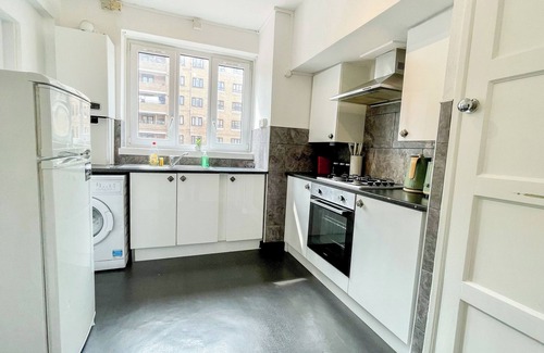 Woodberry Down Apartamento | Bright 3 Bedroom flat with private balcony near Finsbury Park Wood Green London