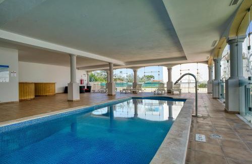 Guia Apartamento | Bright 3-BR in Guia with Shared Pool