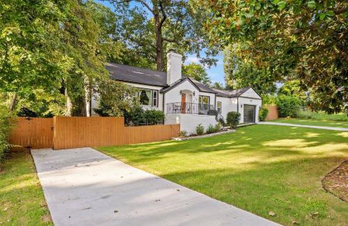 Church Street Casa | Bright 3BR Upstairs Unit - Summerhill