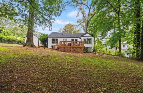 Church Street Casa | Bright 3BR Upstairs Unit - Summerhill