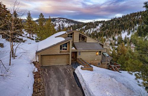 Alpine Meadows Casa | Bright 5BD Alpine Retreat - 5Min to Alpine Meadows