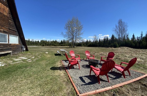 Kenai Cabina | Bright A-Frame Cabin @ Moose Tracks Lodging