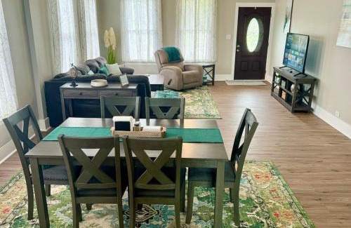 Port Neches Casa | Bright & Airy 2BR 1BA Home Near The Riverfront