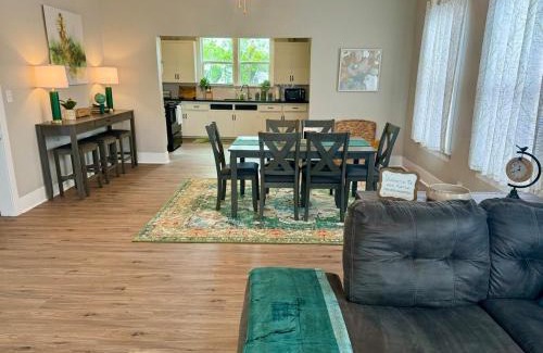 Port Neches Casa | Bright & Airy 2BR 1BA Home Near The Riverfront
