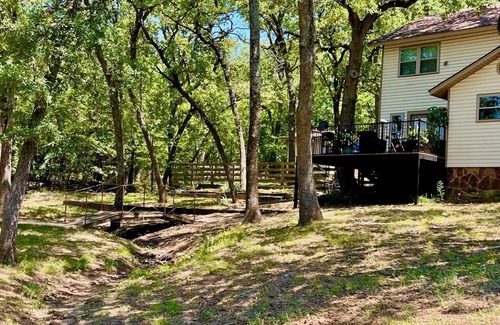 Kingston Casa | Bright & Airy 3 BR with AC, Game Rm, Near Casinos, Lake Texoma Marinas & Trails