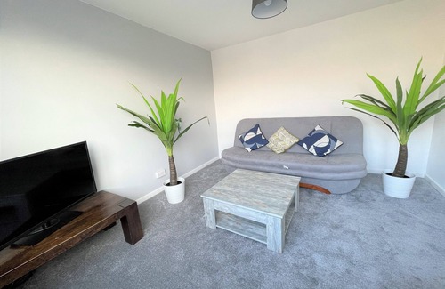 Sheffield Casa | Bright & Airy 3BR Home with Parking