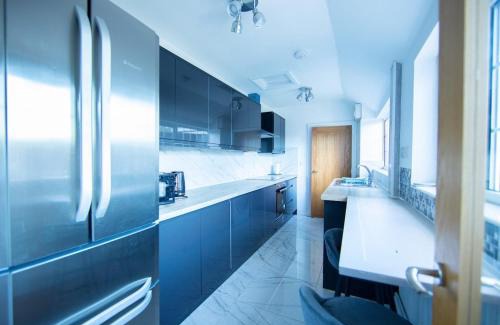 Ely Casa | Bright & Airy 4x Bed House with Parking