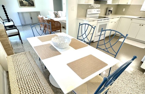 Old Northwood Casa | Bright & Airy Ranch in Old Northwood, West Palm Beach - Close to Beach