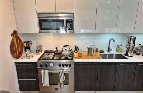 Red Hook Condominio | Bright, airy Red Hook 2bd/2ba