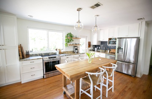 Neptune Beach Casa | Bright and Airy Beach Bungalow