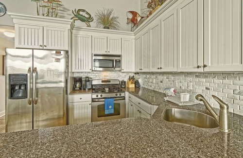 Sea Isle City Condominio | Bright and Airy Condo. One block to the Beach. Great location.