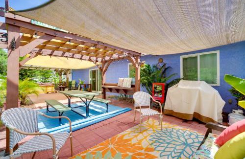 Florida Ridge Casa | Bright and Beachy Vero Beach Home with Pool Access!