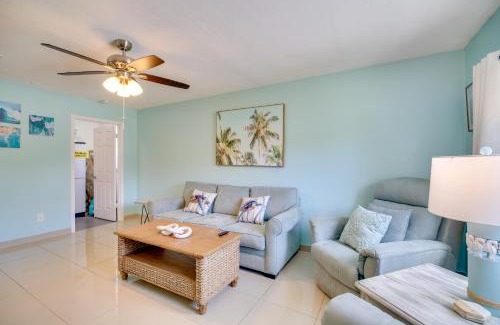 Florida Ridge Casa | Bright and Beachy Vero Beach Home with Pool Access!