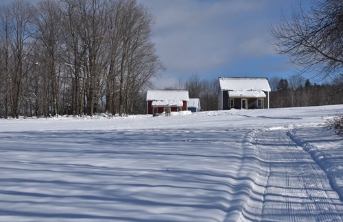 Stowe Area Cabina | bright and clean cabin with spectacular views and close to skiing, hiking etc
