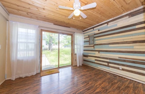 Harrison Cabaña | Bright and Cozy 2 Bedroom Cottage w/ Amenities