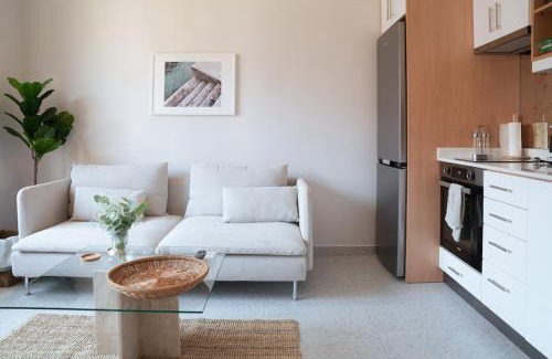 Adalar Apartamento | Bright and Cozy 2BR Apt In The Center Of Buyukada
