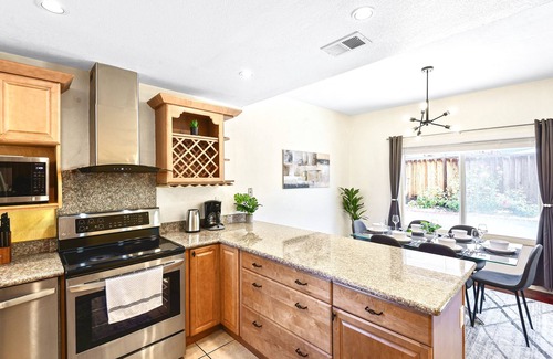 Townsend Casa | Bright and cozy 3BD/2.5BA in San Jose!