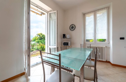 Menaggio Apartamento | Bright and Cozy in Menaggio by Wonderful Italy