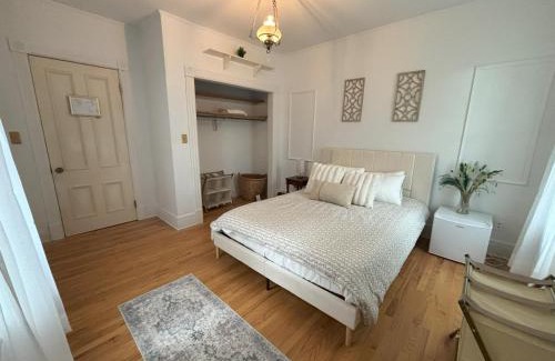 Saugerties South Casa | Bright and Cozy Room Saugerties