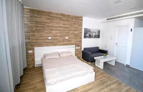 Eilat Apartamento | BRiGHT AND COZY STUDIO SUiTE EiLAT