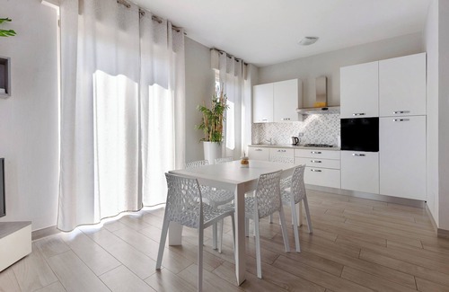 Lonato del Garda Casa | Luminosa y moderna casa Trilocale Damasco