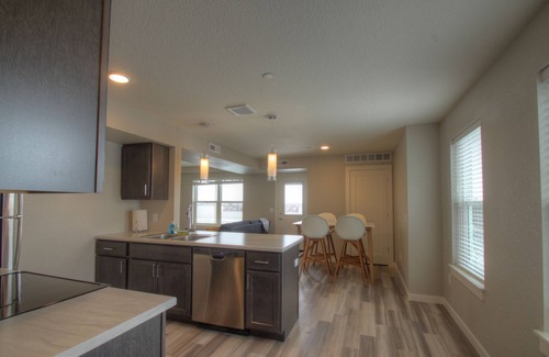 Farviews - Pattee Canyon Apartamento | Luminoso y moderno apartamento de 2 dormitorios con una cubierta increíble!