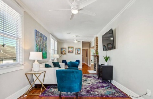 West Riverside Casa | Bright and Open 5-Bedroom w/Patio | Sleeps 10!