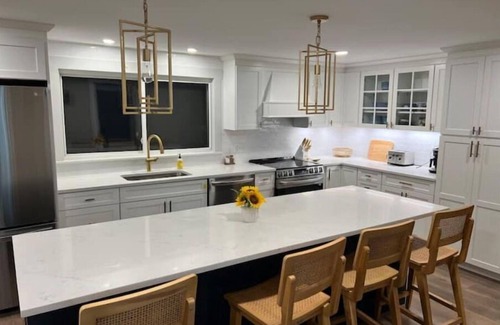 North Windham Casa | Bright and Peaceful 6 Bedroom Home on Sebago Lake