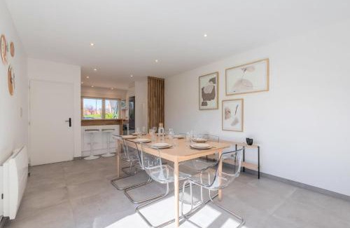 Marcq-en-Baroeul Casa | Bright and renovated house for 8 people parking