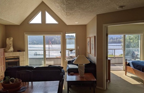 Shawnigan Lake Condominio | NOT AVAILABLE