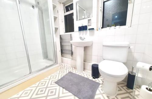 Penge Apartamento | Bright and Spacious 2-Bedroom Apartment in London - Your Home Away from Home