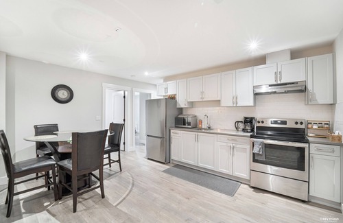 Coquitlam Casa | Bright and Spacious 2 Bedroom Suite in a New House