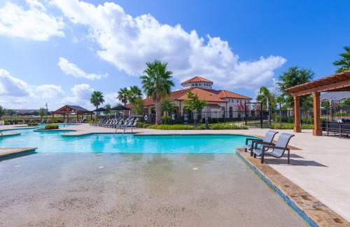 Pflugerville Apartamento | Bright and Spacious Apartments with Gym and Pool Access at Century Stone Hill North in Pflugerville, Austin
