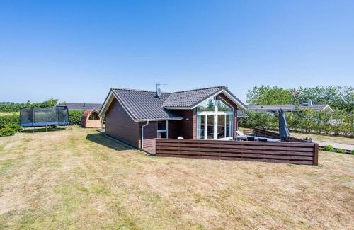 Skaven Strand Casa | Bright and Spacious Family Retreat-By Traum