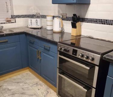 Bridgend Apartamento | Bright and Spacious Home Near Bridgend Town Centre